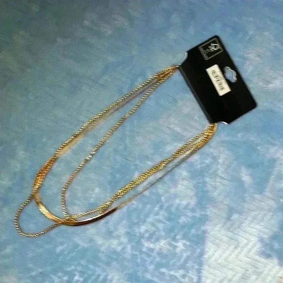 🆕 Torrid 3-In-1 Gold Necklace Set - Picture 5 of 7